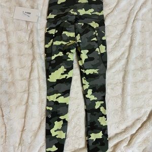 Lululemon leggings with pockets